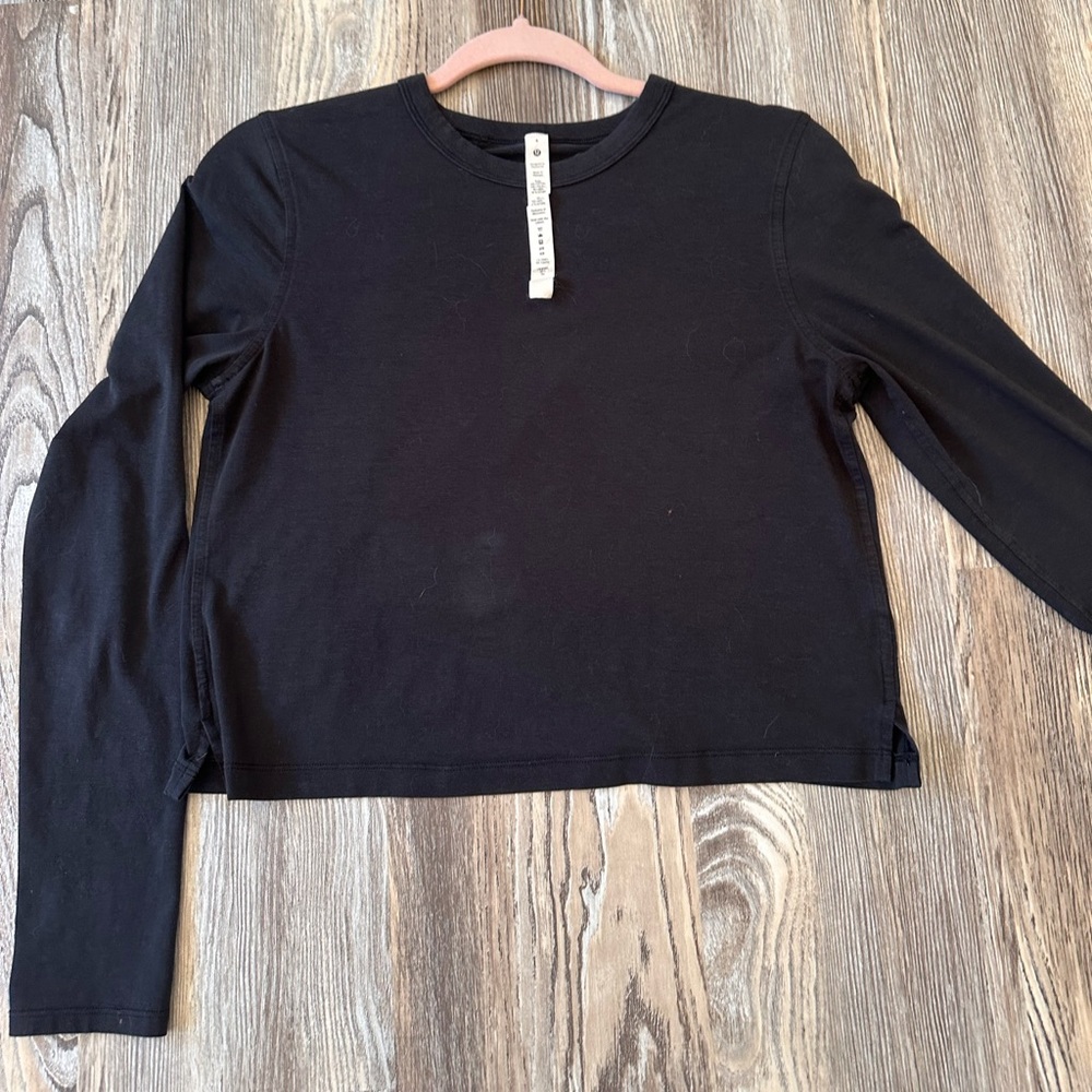 long sleeve lululemon shirt